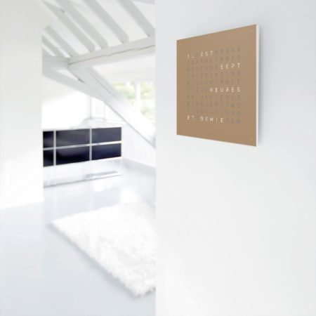 QLOCKTWO STAAL POEDER COATED HAZELNUT - Afbeelding 2