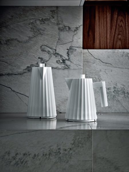 Alessi Plissé Waterkoker Zwart 1,7 L - Afbeelding 2