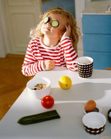 Marimekko Oiva Siirtolapuutarha Beker Met Räsymatto Motief 2,5dl - Afbeelding 2