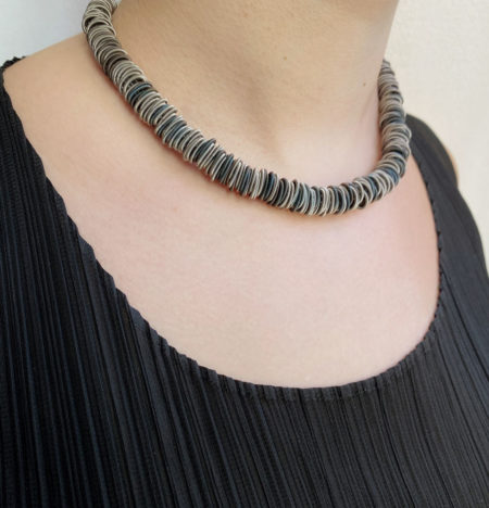 LA MOLLLA NR ONE DARK HALSKETTING – MAAT L